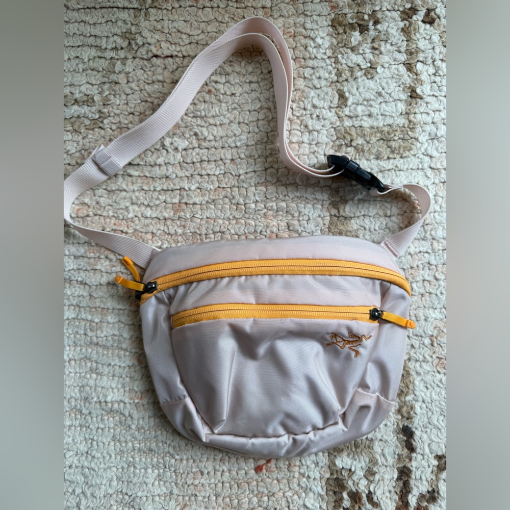 Arc’teryx Mantis Waist Bag Crossbody